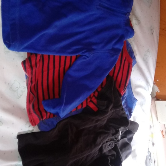 Different clothes - Picture 3 of 6